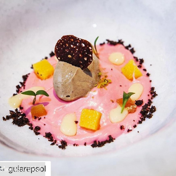 "Медленный деликатес" и цветы: новые тренды в правильном питании