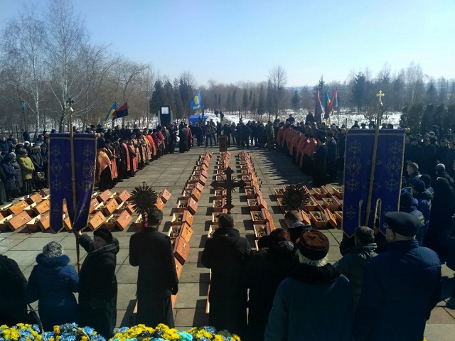В Ивано-Франковске перепохоронили кости 134 жертв коммунистического террора