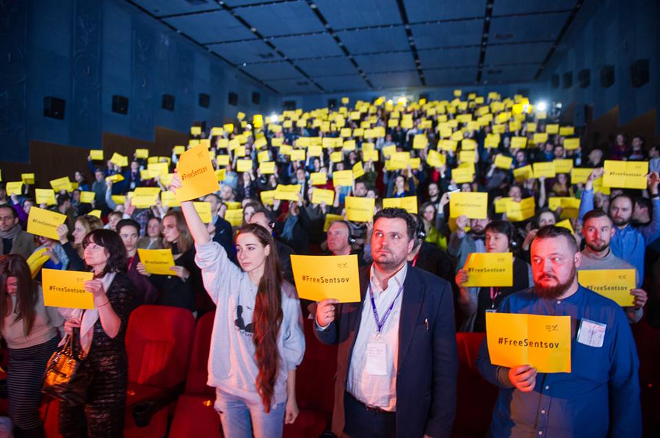 В Киеве на открытии Международного фестиваля документального кино поддержали Олега Сенцова (фото)