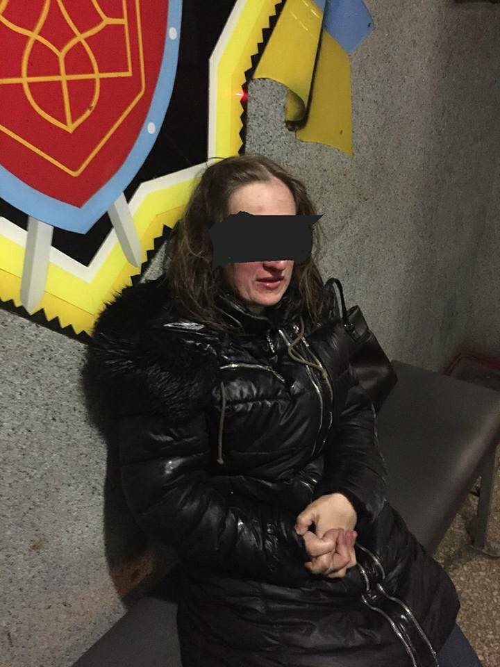 Бутылки удержала, а сына уронила: новые детали в деле горе-матери из Николаева