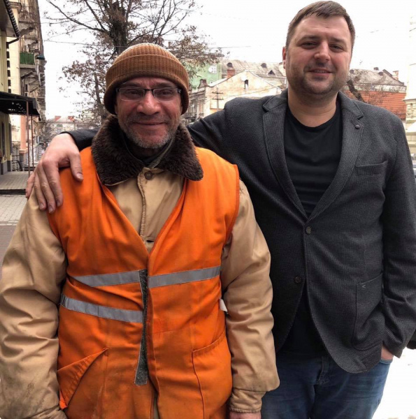 "На лопате": в сети нашли двойника мэра Харькова (фото)