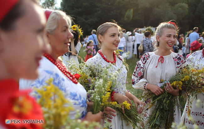 "Тепло, але дощитиме": народний синоптик уточнив погоду на Трійцю