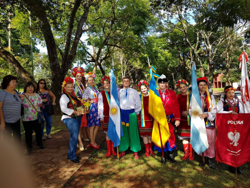 В Аргентине установили огромную украинскую писанку (фото)