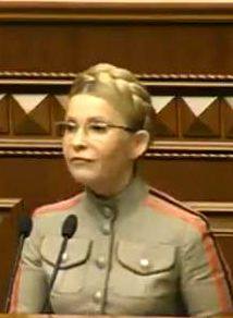 "Як у фюрера": Тимошенко здивувала новим образом у Верховній Раді