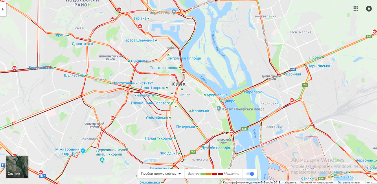 Снігопади в Україні: Київ зупинився у першоберезневих пробках