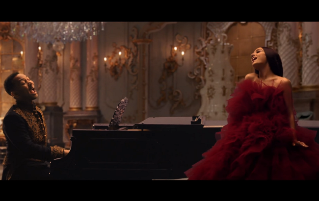 Аріана Гранде та Джон Ледженд презентували казковий кліп до фільму "Красуня і чудовисько"