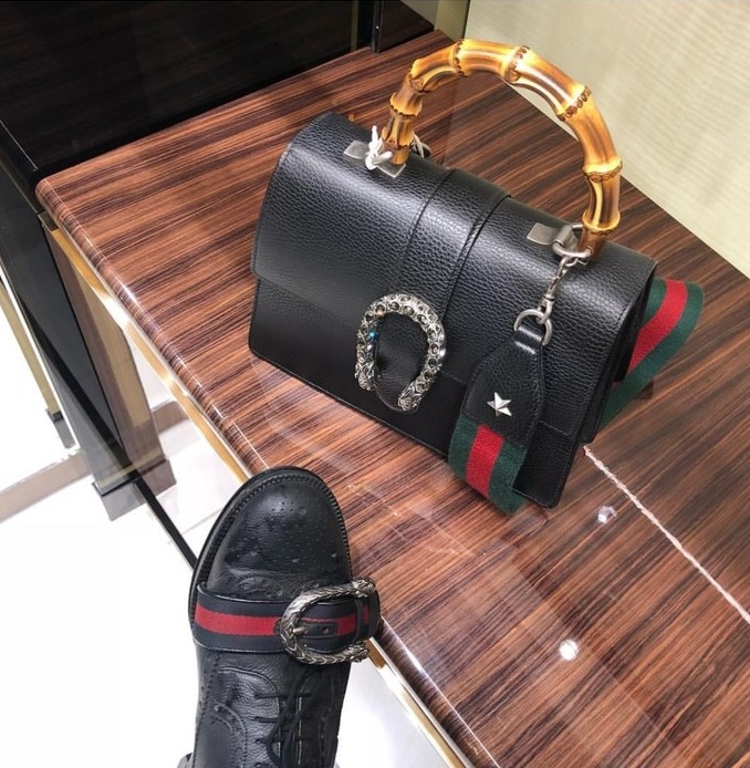 &quot;Гламурный батюшка&quot;: в РФ нашелся поп в Louis Vuitton