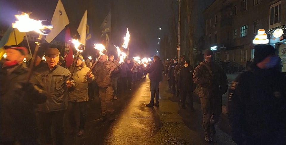 У містах України яскраво та незвично відзначили день народження Бандери: як це було
