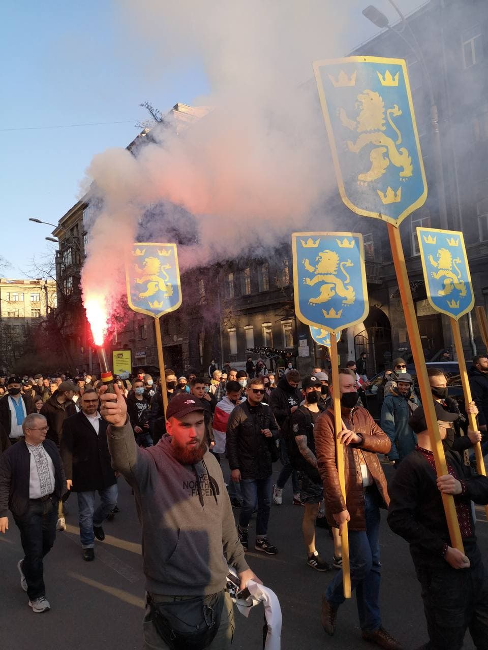 В Киеве провели марш вышиванок в честь дивизии "Галичина": как это было (видео)