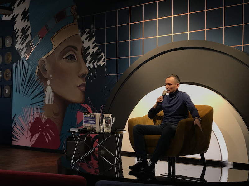 Просто нам было не все равно: советник премьера Юрий Голик презентовал собственную книгу