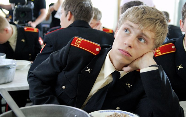 Перейшов на важкі: зірка російських серіалів підсів на наркотики