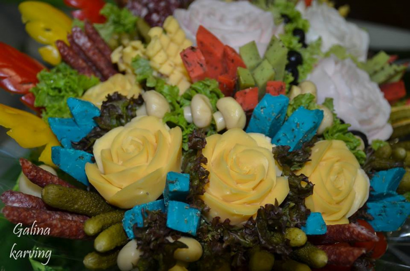 Украинка создает впечатляющие съедобные букеты (фото)