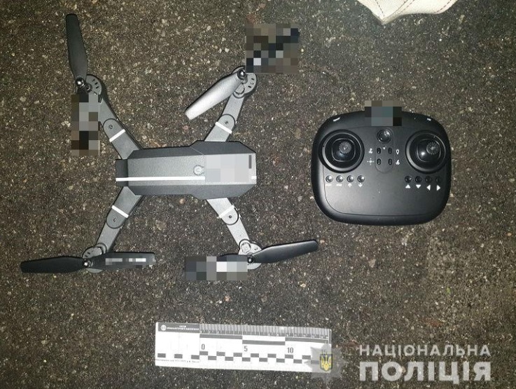 В Киеве парень хотел доставить наркотики в СИЗО на дроне: детали и фото