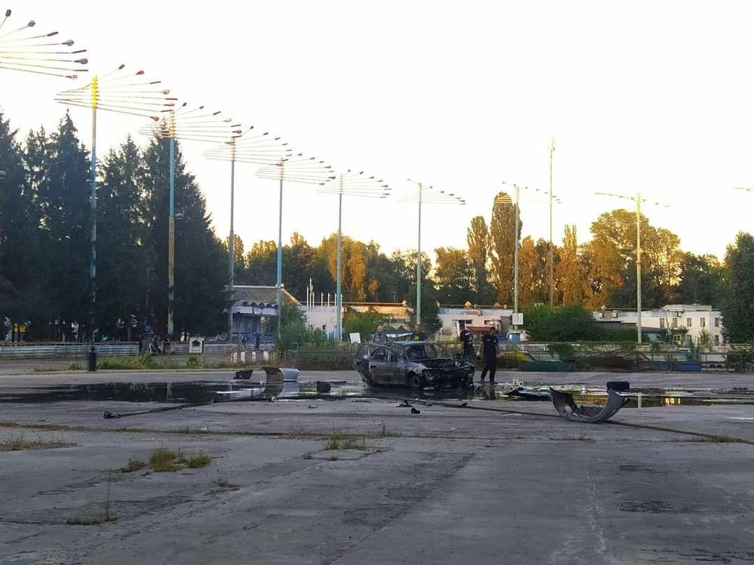 В Киеве прогремел взрыв около станции метро: что произошло (фото)