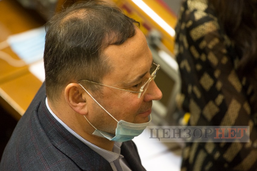 З'явилось фото, як шокований "Слуга народу" бронював готель в Домінікані
