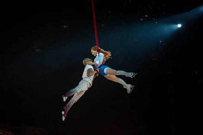 Куди піти у Києві на День Святого Валентина: LP, Cirque du Soleil і романтика на ВДНГ