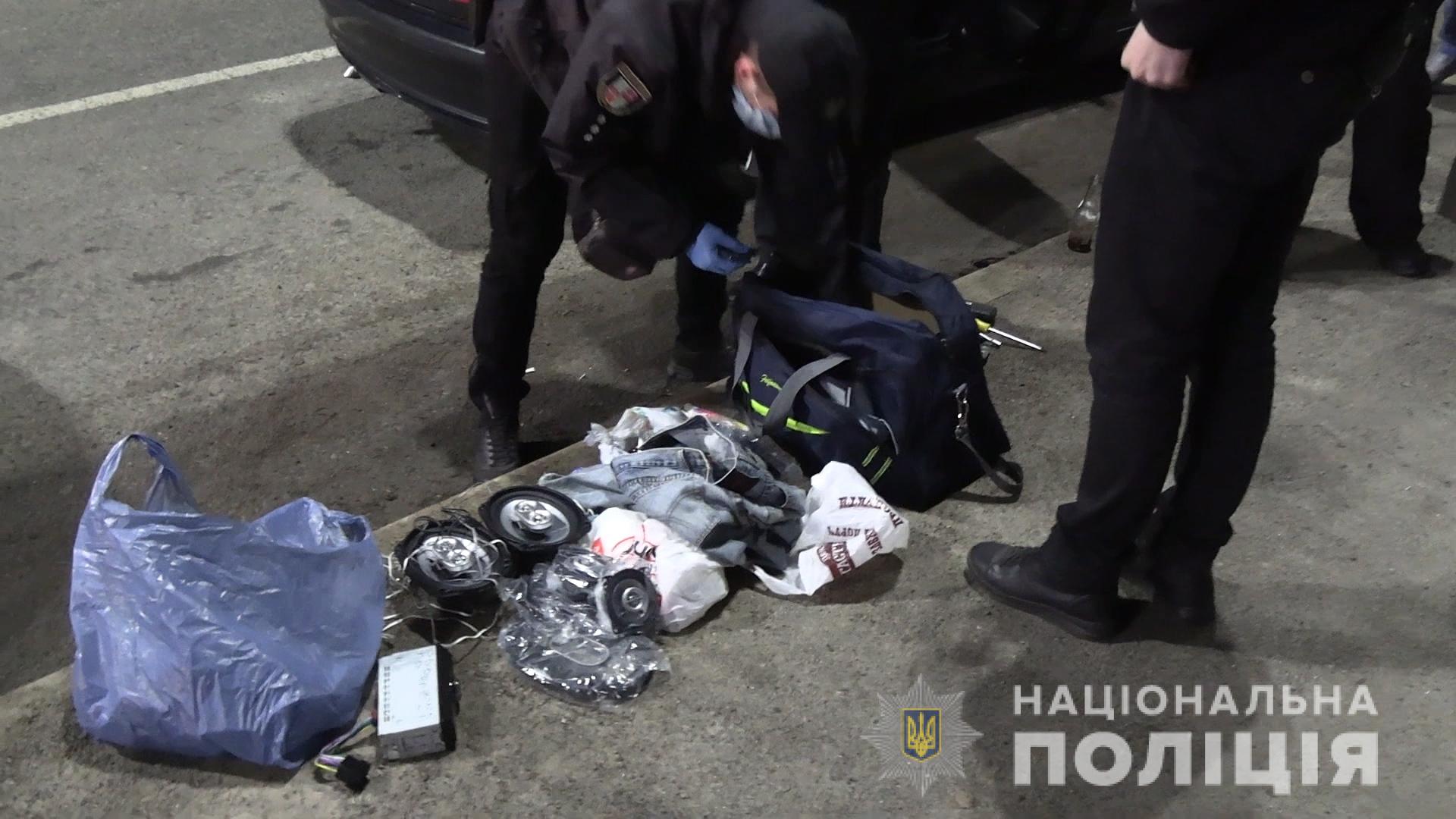 Під Вінницею шахрай виманив у пенсіонерки велику суму: боялася за здоров'я сина