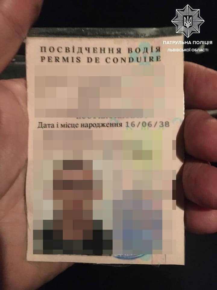 Во Львове задержали пьяного таксиста: ездил с правами умершего отца