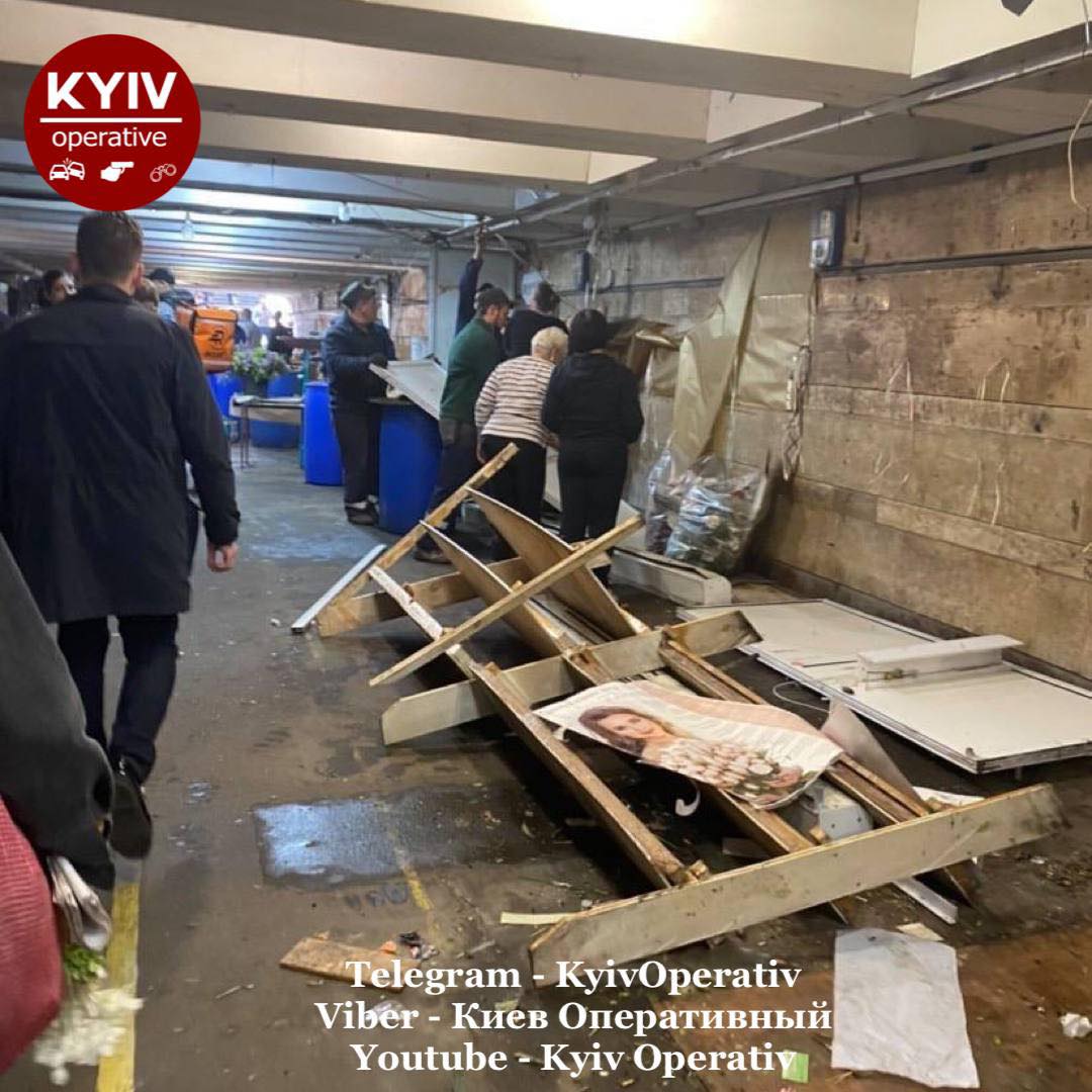 На "Льва Толстого" розігнали торговців квітами: таким чистим цей перехід ви не бачили!