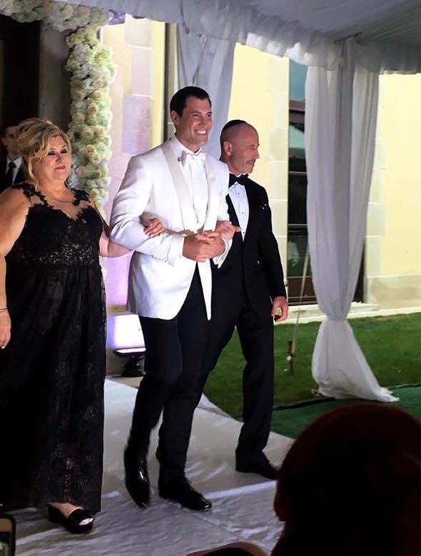 Герой першого сезону шоу "Холостяк" одружився