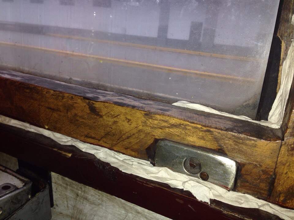 Поїзд Одеса-Чернівці &quot;відремонтували&quot; туалетним папером