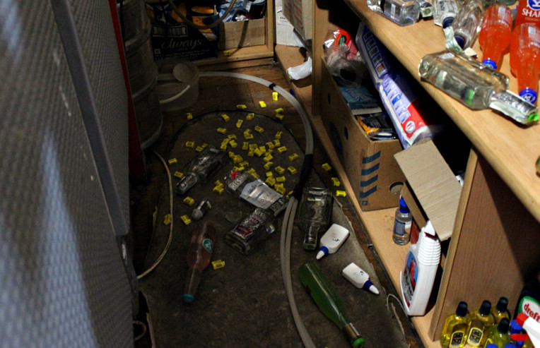 Власник єнотів-"алкоголіків" з Чернівців тонко потролив журналістів