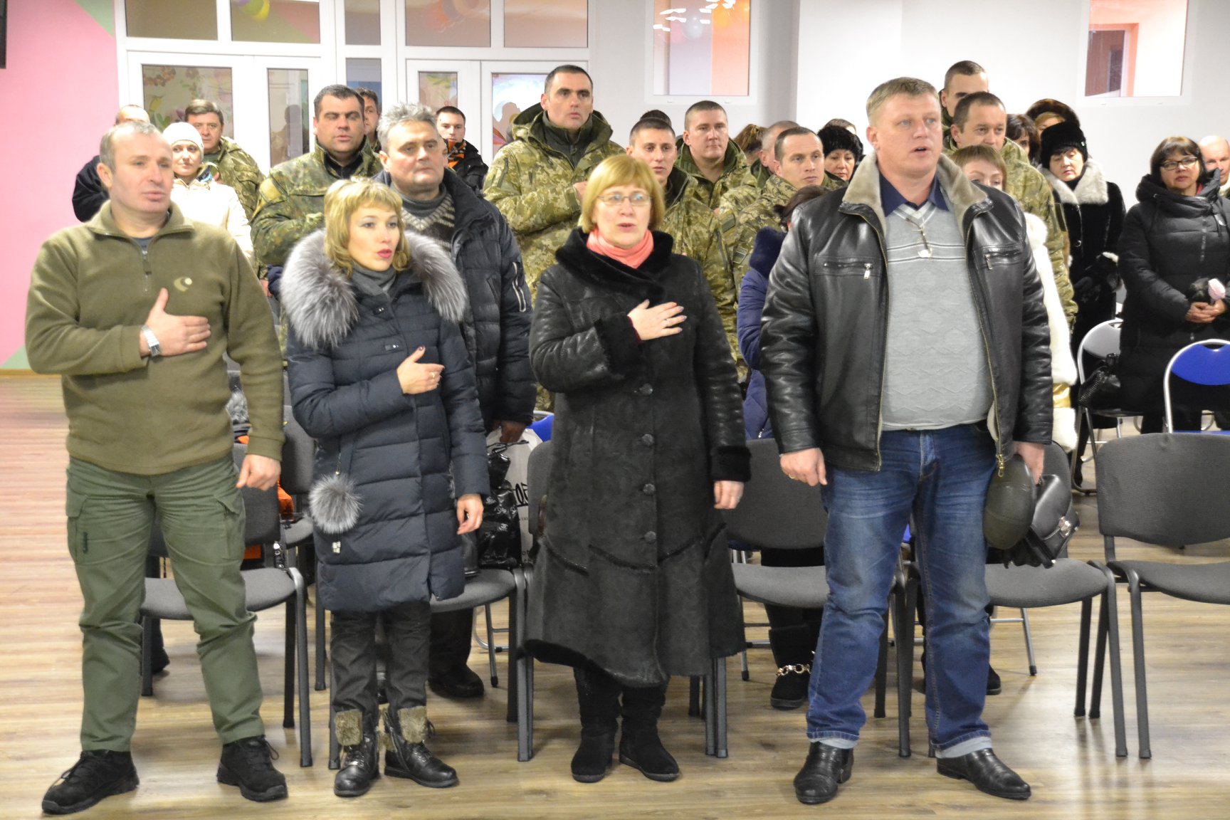 &quot;Благополучный Вильнюс и разбомбленная Марьинка&quot;: в Литве и на Донбассе одновременно показали фильм о женщинах на войне