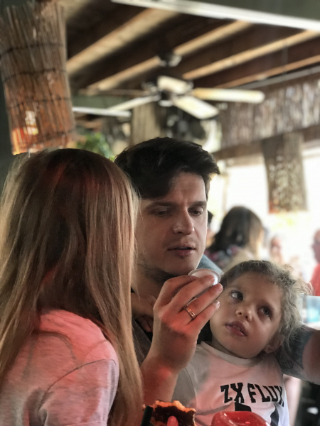 &quot;Ел крокодилов и кормил акул&quot;: как известный украинский ведущий путешествовал по Америке