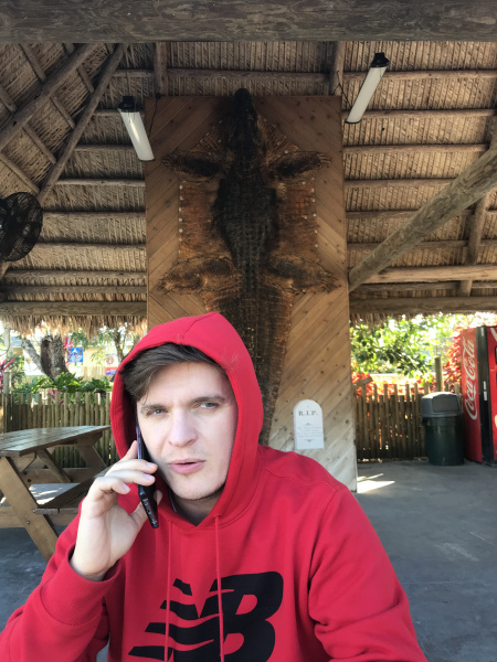 &quot;Ел крокодилов и кормил акул&quot;: как известный украинский ведущий путешествовал по Америке