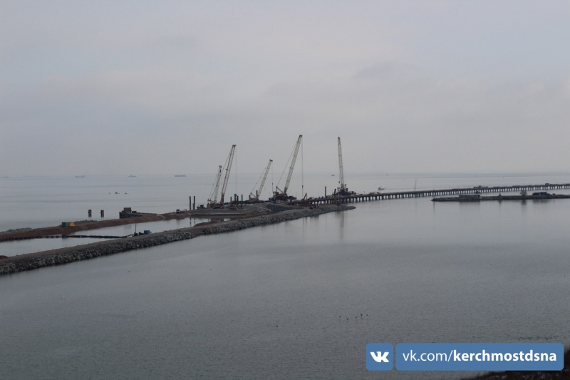 У мережі показали застій на будівництві мосту Путіна в Крим