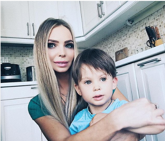 Превратили сына в дочь: фотографии ребенка Стаса Пьехи поразили пользователей сети