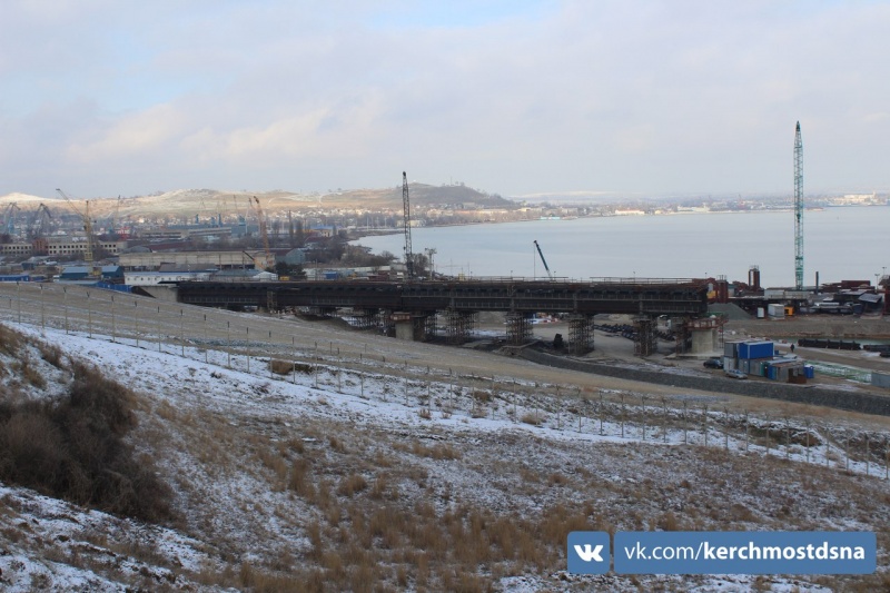 У мережі показали застій на будівництві мосту Путіна в Крим