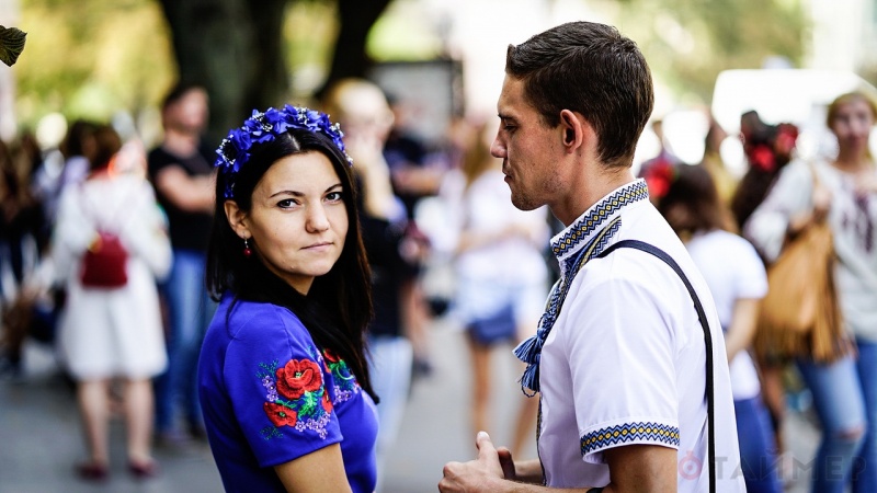 Малюки очолили Мегамарш у вишиванках в Одесі