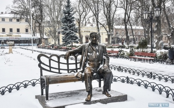 Негода в Одесі: в мережі показали вражаючі фото і відео міста в снігу