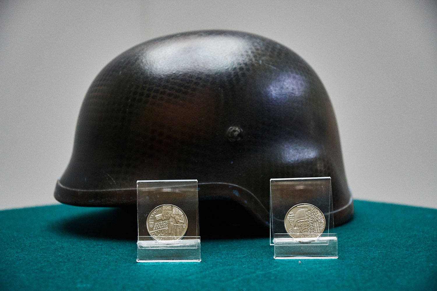 В Україні з’явилася пам’ятна монета &quot;Захисникам Донецького аеропорту&quot;