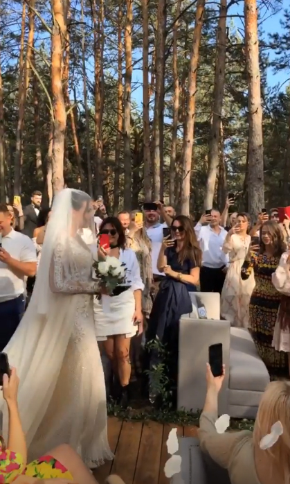 Весілля року: фото і відео з церемонії Насті Каменських і Потапа