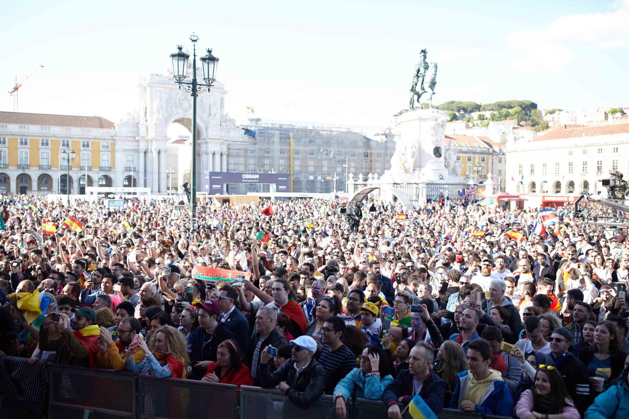 Руслана &quot;зажгла&quot; в фан-зоне Евровидения 2018 в Лиссабоне (фото, видео)