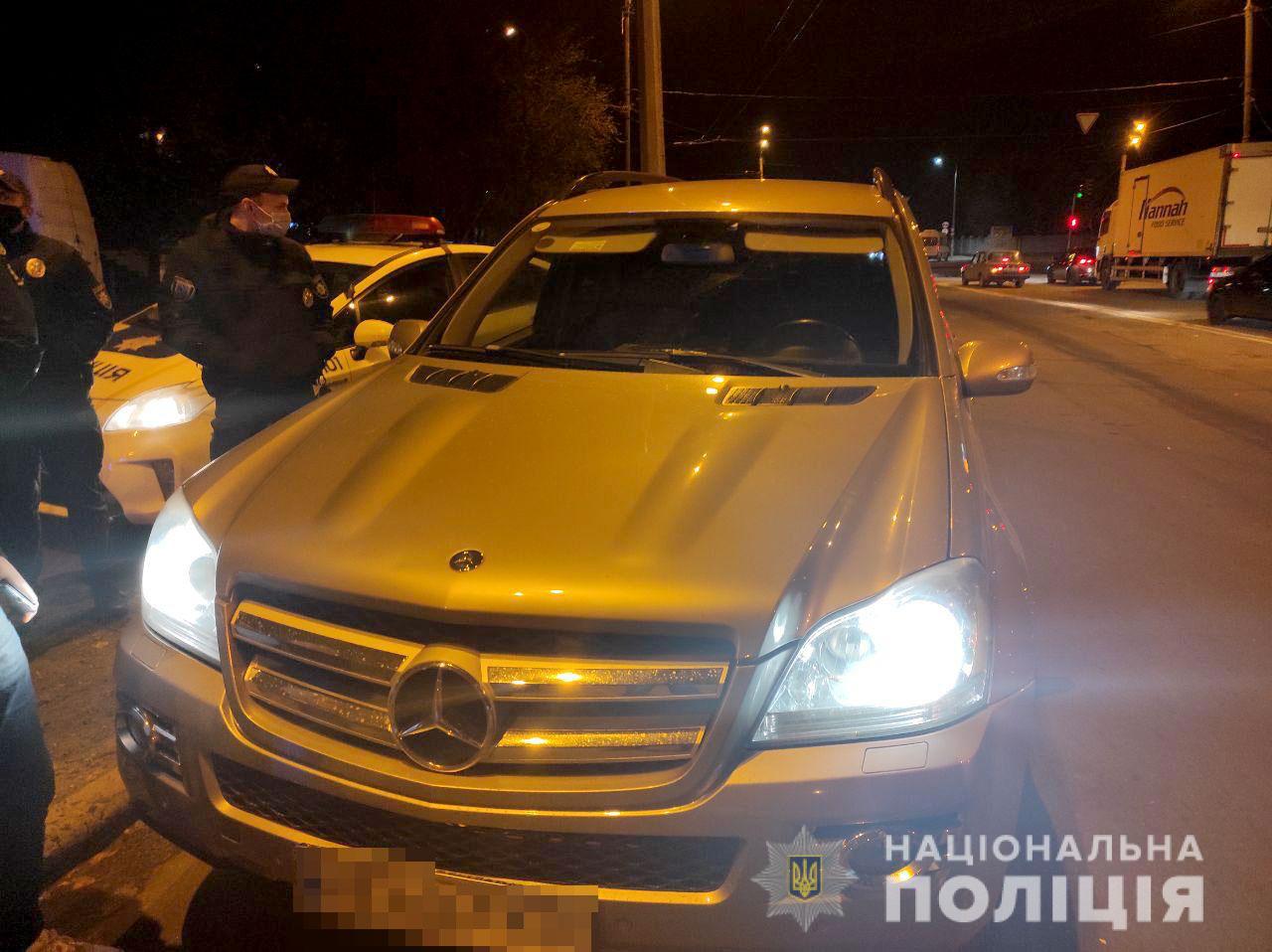 У Дніпрі чоловіки вирішили жорстко помститися шахрайці: чим закінчився самосуд