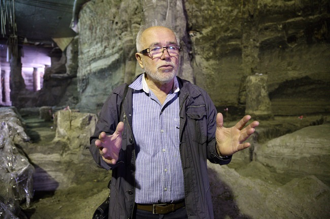 Археолог Михайло сагайдак