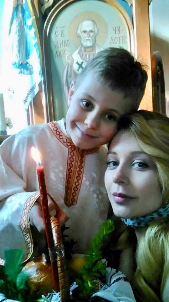 Фото: (facebook.com/tina.karol) Зірки в соцмережах привітали українців з Великоднем (фото)