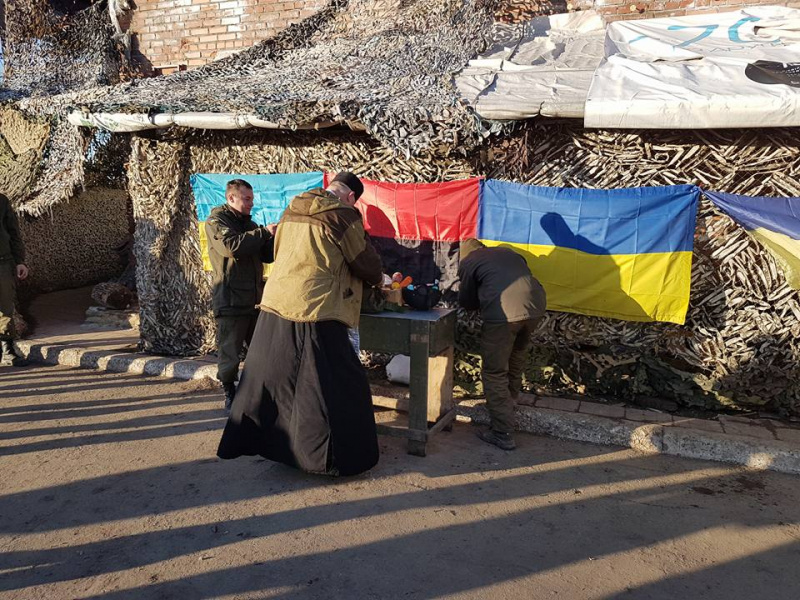 Пасха в АТО: как воины на Донбассе отмечали праздник (фото)
