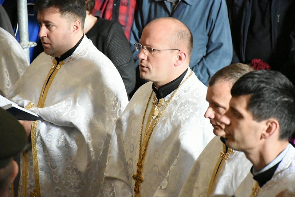 У Львові провели в останню путь бійця, який загинув в зоні АТО (фото)