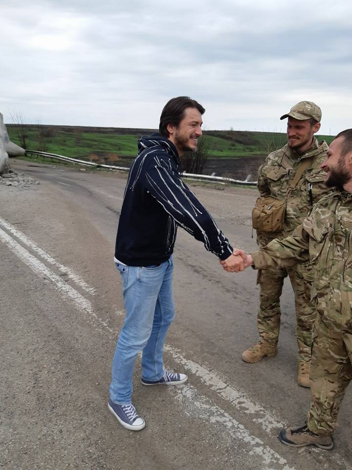 "Безсонні ночі сепарам гарантовані": Притула розповів про поїздку в АТО (фото)