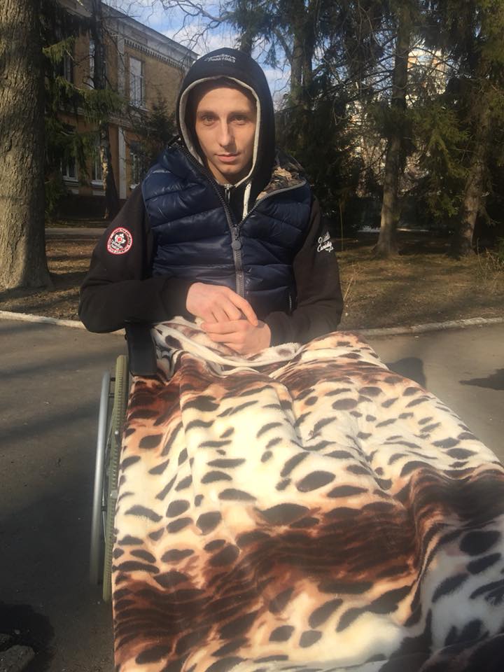 "Гордость нашей страны": волонтер трогательно поздравила бойца АТО (фото)