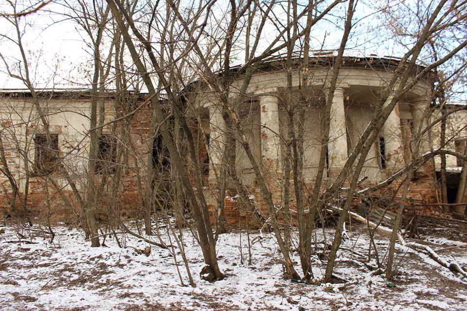 У Харківській області загорівся унікальний архітектурний пам'ятник