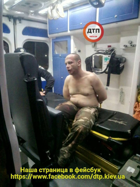 Вибух в парку: у Києві п'яний військовий в ході бійки кинув під ноги опонентів гранату (фото)