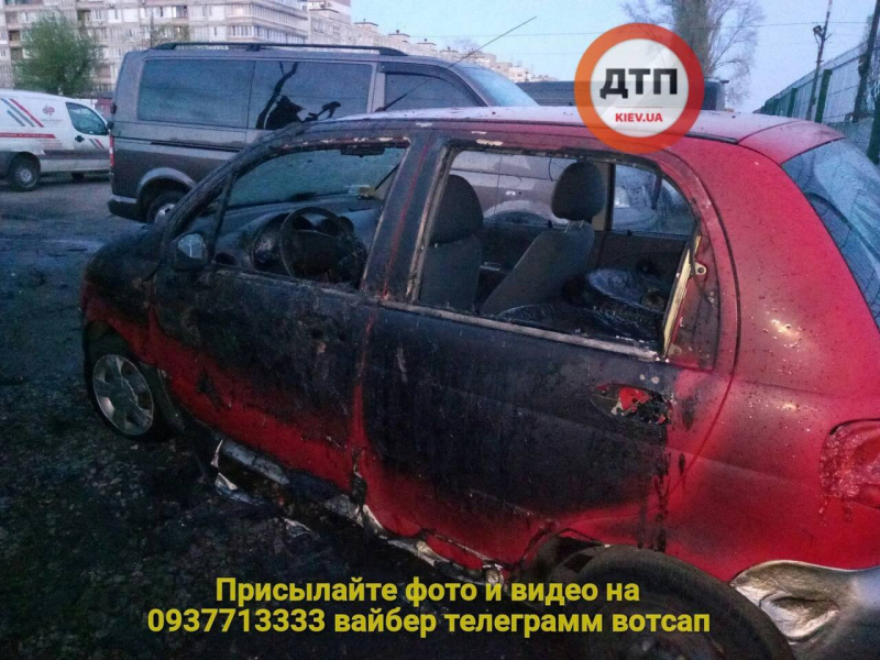 &quot;Утро начинается не с кофе&quot;: в Киеве сгорели сразу несколько авто (фото)