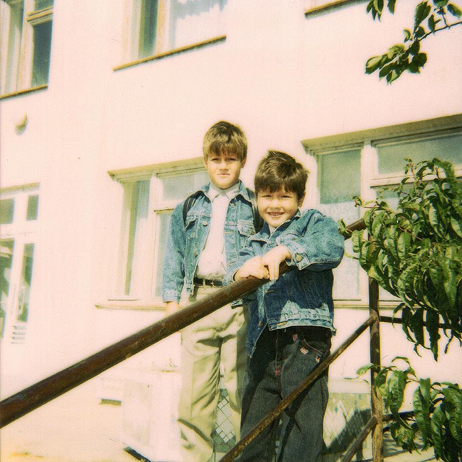 "Меня хотели назвать Марком": певица Зианджа показала фото из детства