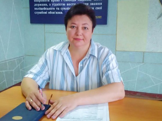 Зайшла додому на обід і врятувала людину: історія і фото відважної поліцейської