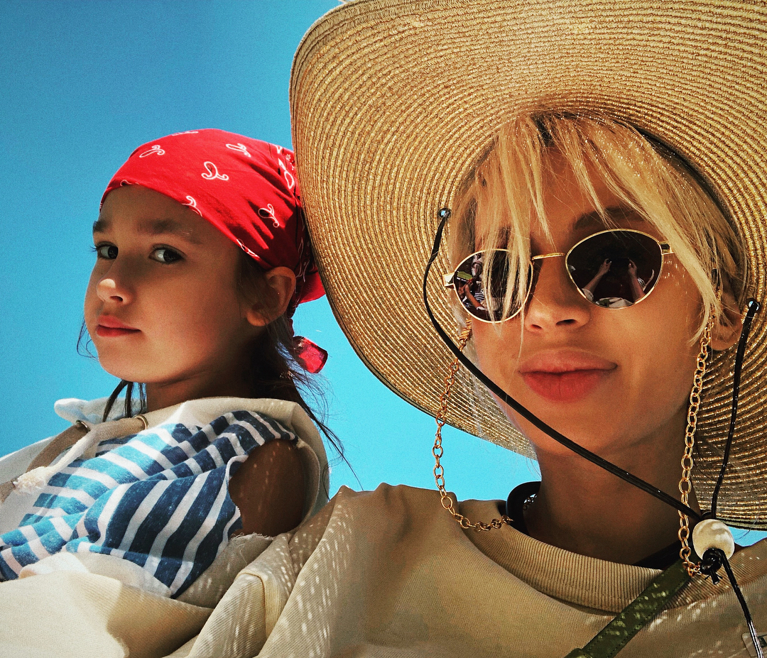 Лобода с дочкой в США